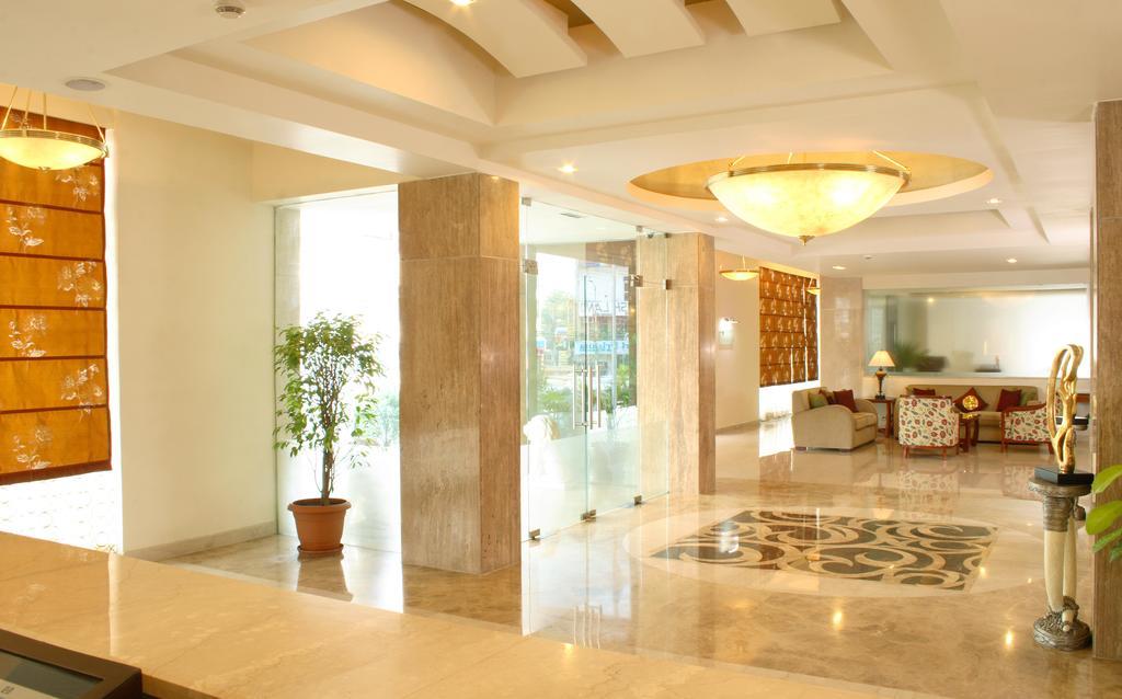 Hampshire Plaza Hotel Hyderabad Eksteriør billede