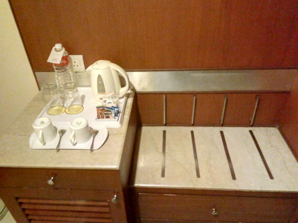 Hampshire Plaza Hotel Hyderabad Eksteriør billede
