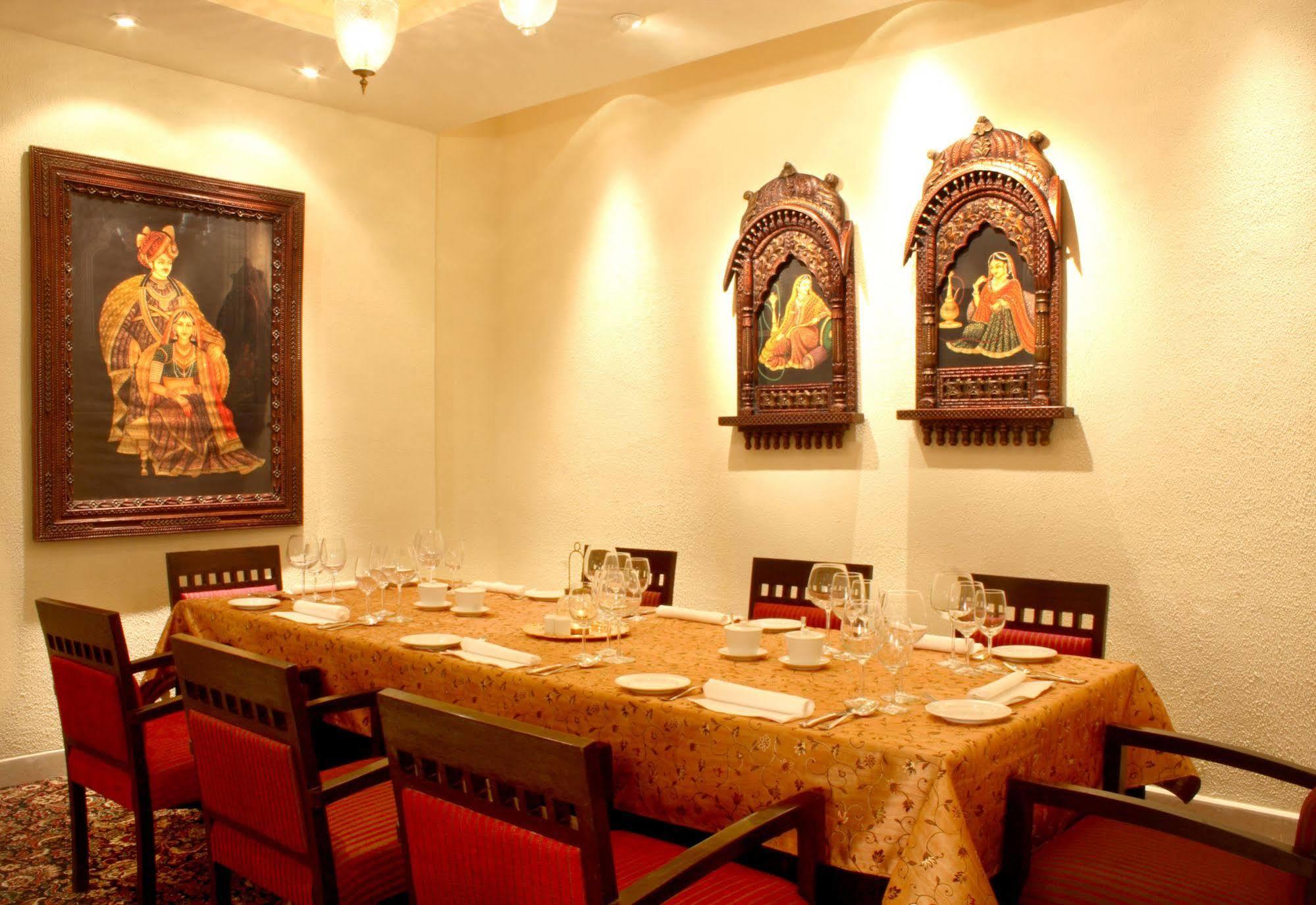 Hampshire Plaza Hotel Hyderabad Eksteriør billede